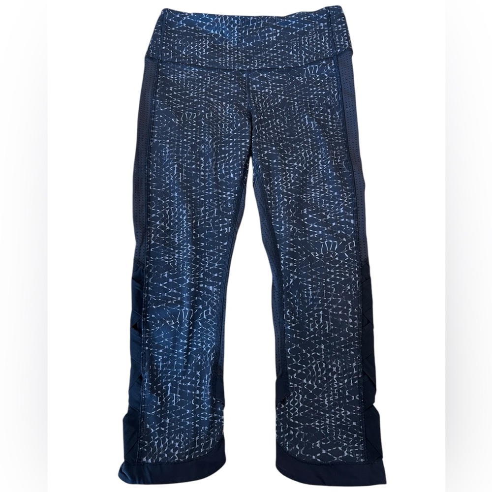 Lululemon Capri Leggings Black Pattern High Rise